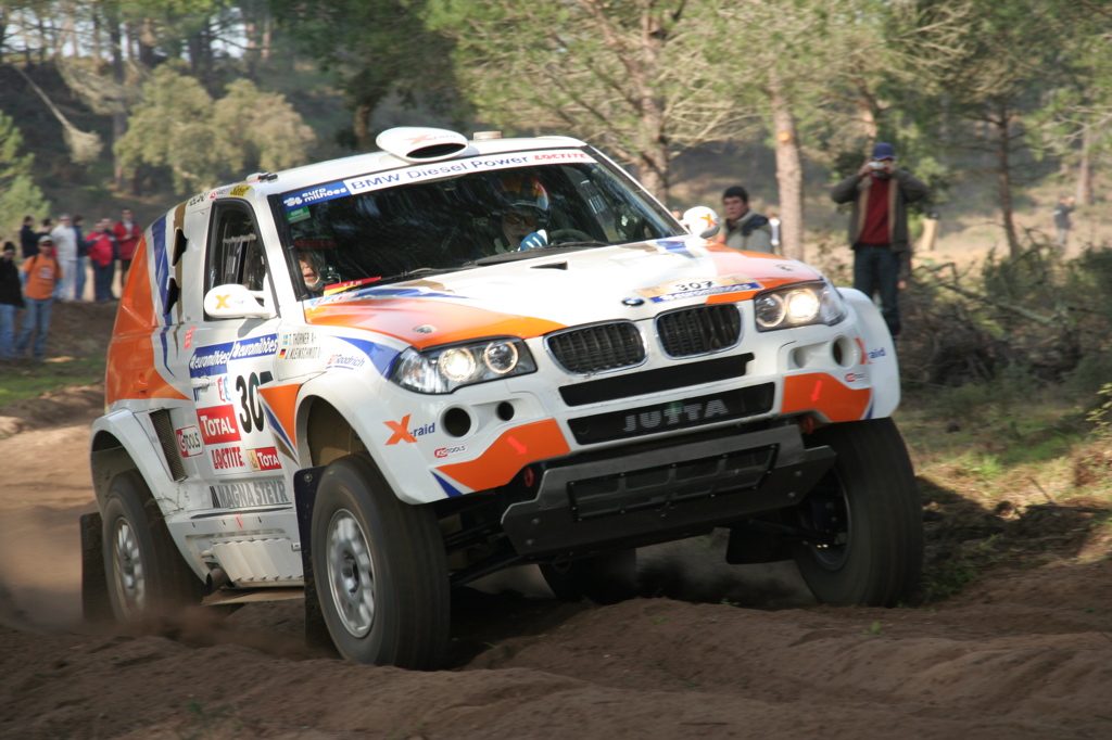 Juta Kleinsmith fou la primera i única dona a ser campiona de l'edició del París-Dakar al 2001.