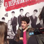 Redactors dels projecte Revista Escolar Digital durant l'estrena del musical de 'El despertar de la Primavera'.
