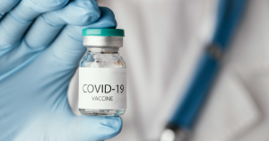La liberalització de les patents de les vacunes de covid-19, a debat