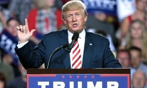 L'expresident Donald Trump ha estat acusat de delictes federals, cosa que pot influir en la seva carrera electoral (Gage Skidmore/Flickr)