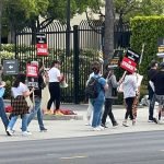 Els actors se sumen als guionistes a la vaga per reclamar millores laborals. A la foto, una manifestació el mes de juny passat (TaurusEmerald/ WikiCommons)