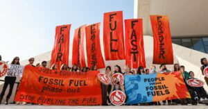 Acció per a l'eliminació progressiva dels combustibles fòssils a la Conferència de les Nacions Unides sobre el Canvi Climàtic (COP28/ Andrea DiCenzo/Flickr)