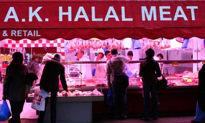 Carnicería Halal, donde se puede comprar carne según las normas islámicas (Christopher Paquette/Flickr)