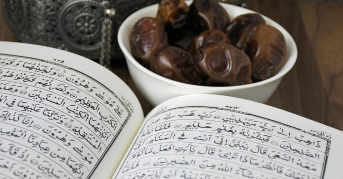 L'oració i el dejuni son alguns pilars durant el Ramadà (Pexels)