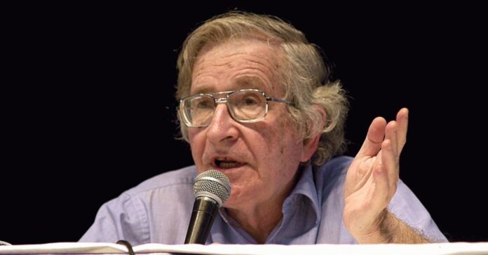 Noam Chomsky en una imatge d'arxiu (Marcello Casal Jr Wikicommons)