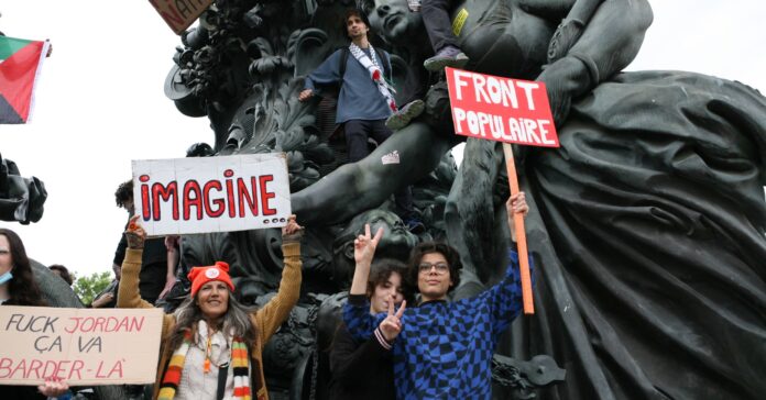 En els darrers mesos s'han fet diverses protestes contra l'auge de l'extrema dreta a França (Jeanne Menjoulet/ Flickr)