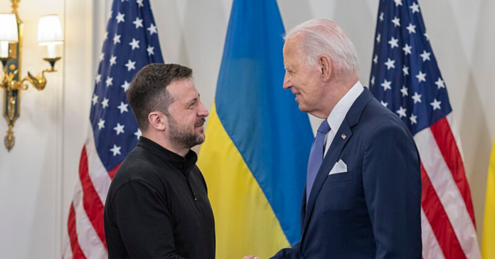 Els presidents Zelensky i Biden. Wikimedia Commons. U.S. Navy Petty Officer First Class Alexander C. Kubitza