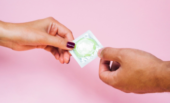 El preservatiu és un mètode anticonceptiu i de protecció de les infeccions de transmissió sexual. (Freepik)