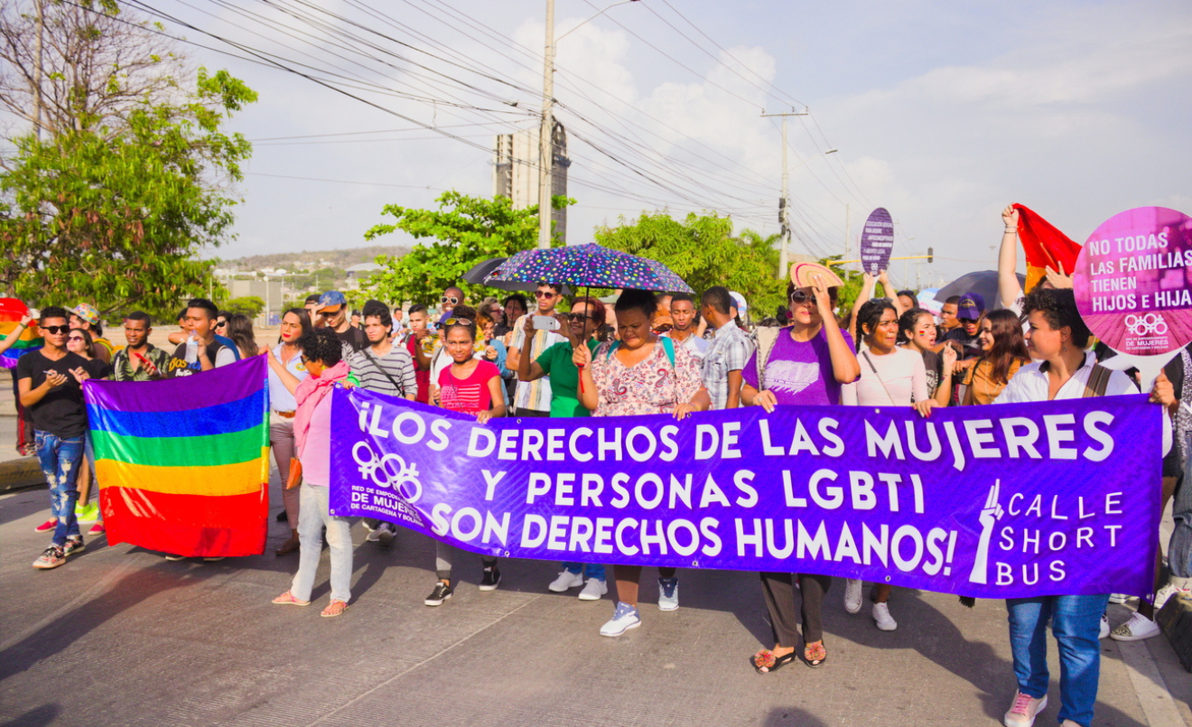 Manifestació a Cartagena (Colòmbia) en el Dia Internacional contra la discriminació per orientació sexual, identitat de gènere i la seva expressió. (Juan Pájaro Velásquez / Wikimedia Commons)