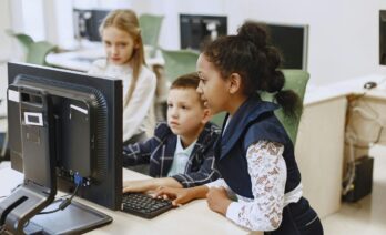 La clau és que els estudiants aprenguin a utilitzar aquesta tecnologia de manera segura, responsable i ètica. (Gustavo Fring / Pexels)