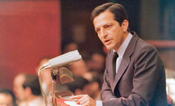Adolfo Suárez va ser el primer president de la democràcia espanyola després de la dictadura franquista i una figura clau en la transició/Ministeri de la Presidència/Wikimedia Commons