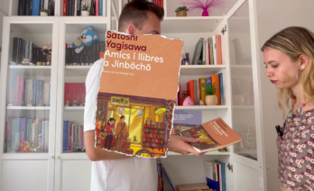 La influencer Ania Posada crea contingut en català vinculat a temes literaris/@AniaPosada