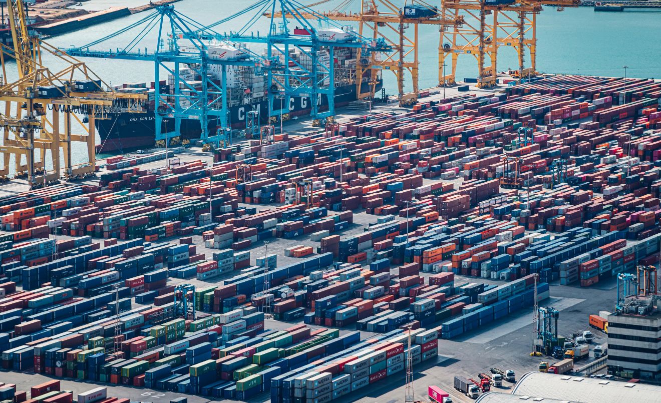 Els aranzels són impostos a les mercaderies que cobren les duanes (James Heming / Pexels)