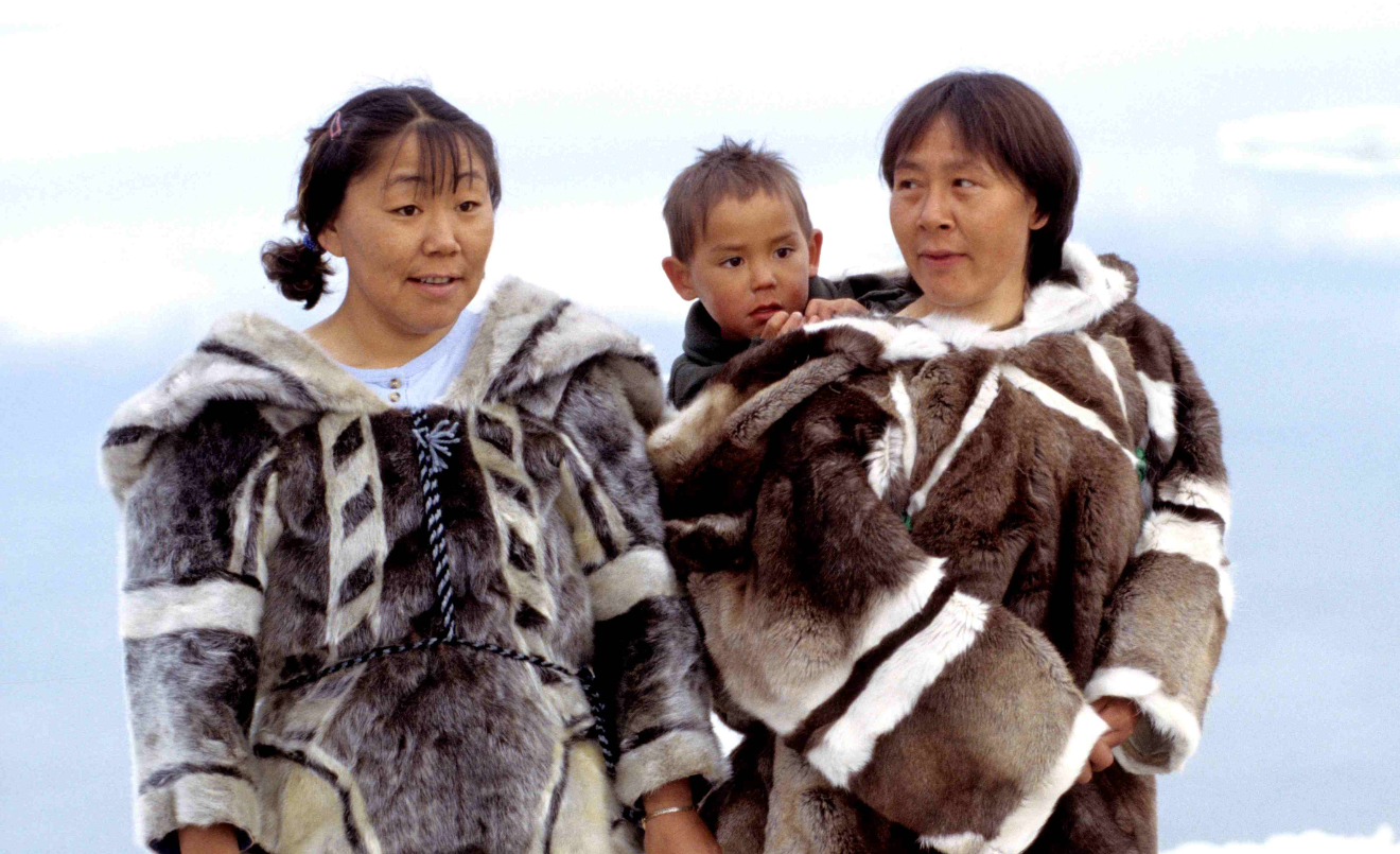 Indumentària tradicional de la comunitat inuit/Ansgar Walk-Wikimedia Commons