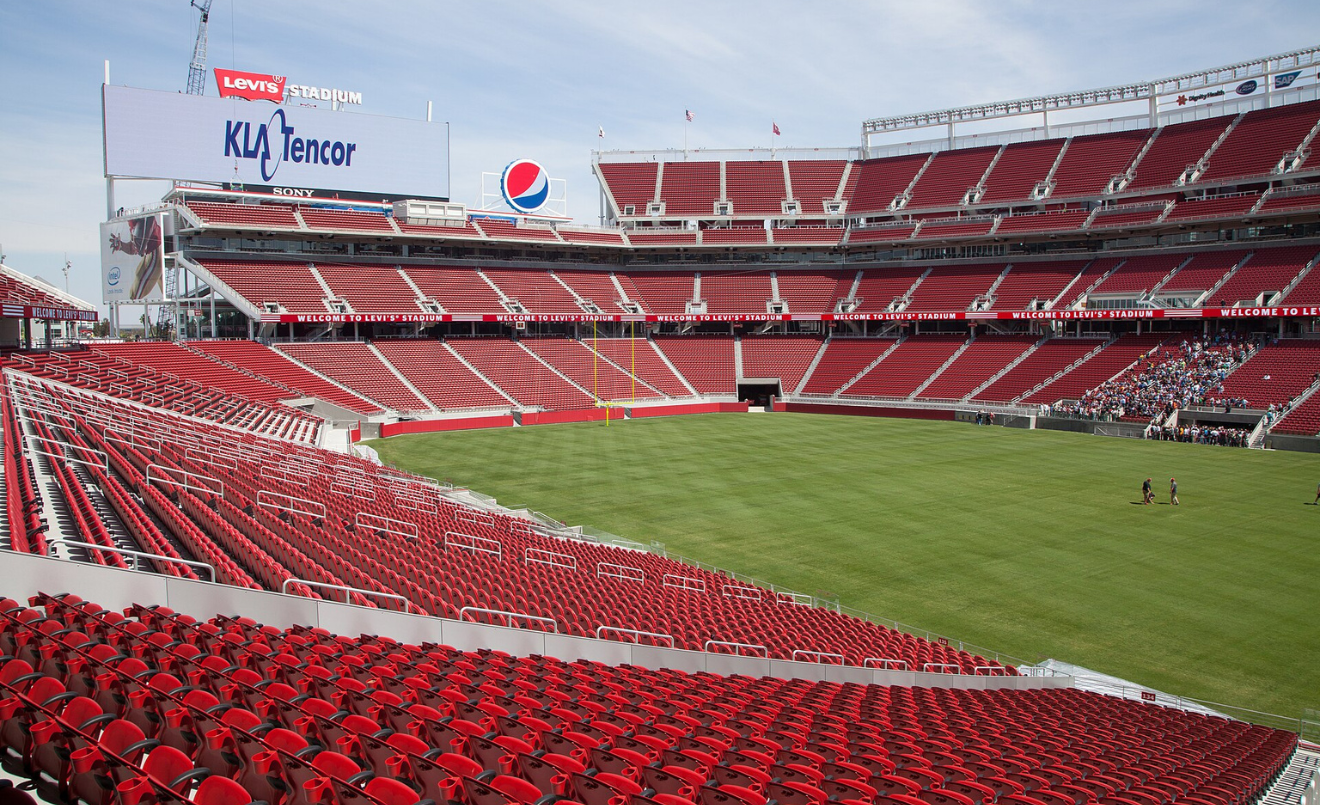 L’estadi Levi’s Stadium de Santa Clara, Califòrnia, té una capacitat per a més de 68.000 espectadors i serà un dels estadis del Mundial. (Matthew Roth / Wikimedia Commons).